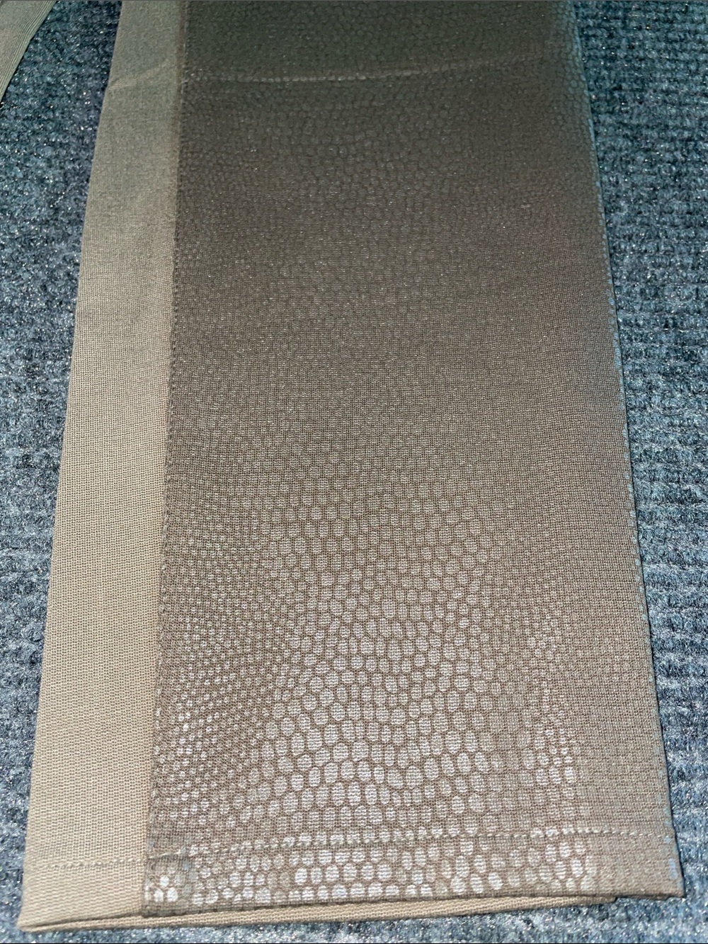 Chico's Neutral Taupe Textured Leggings.  SIze  .5/6  NWOT - Picture 6 of 13